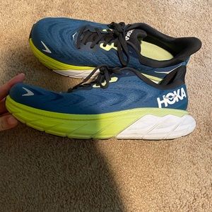 Mens Hoka running shoes 9.5